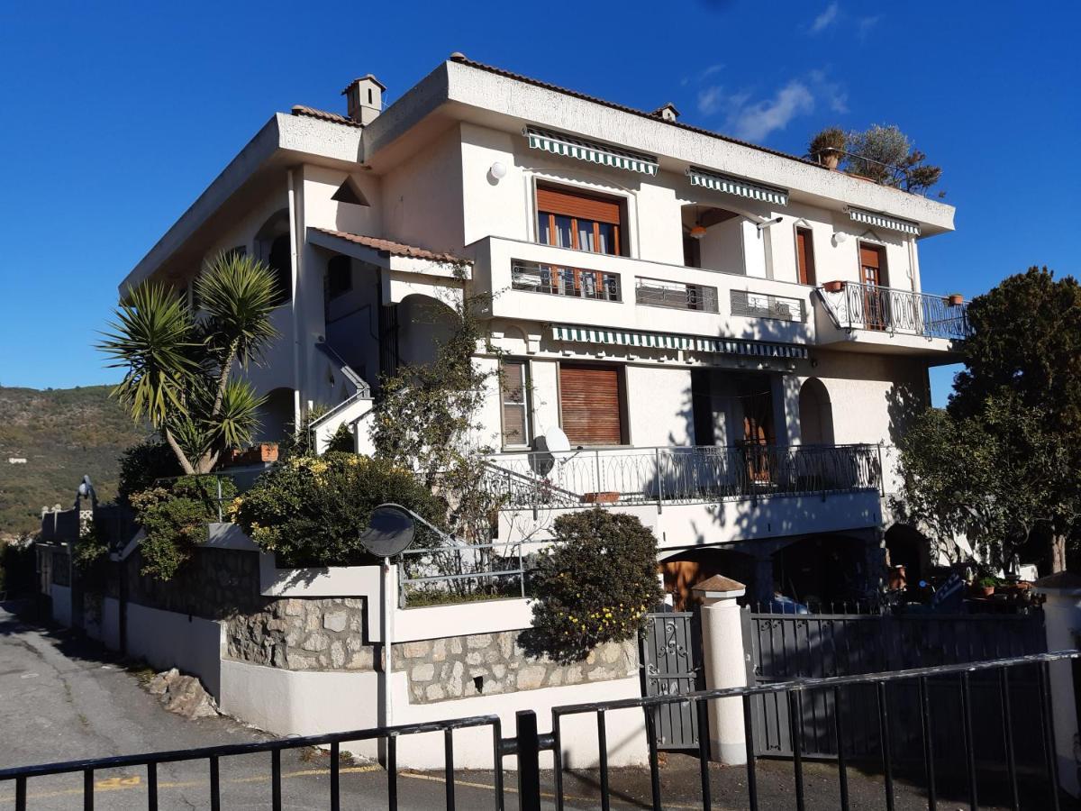 Bressa De Ma Affittacamere, Room & Breakfast Pietra Ligure Exterior photo
